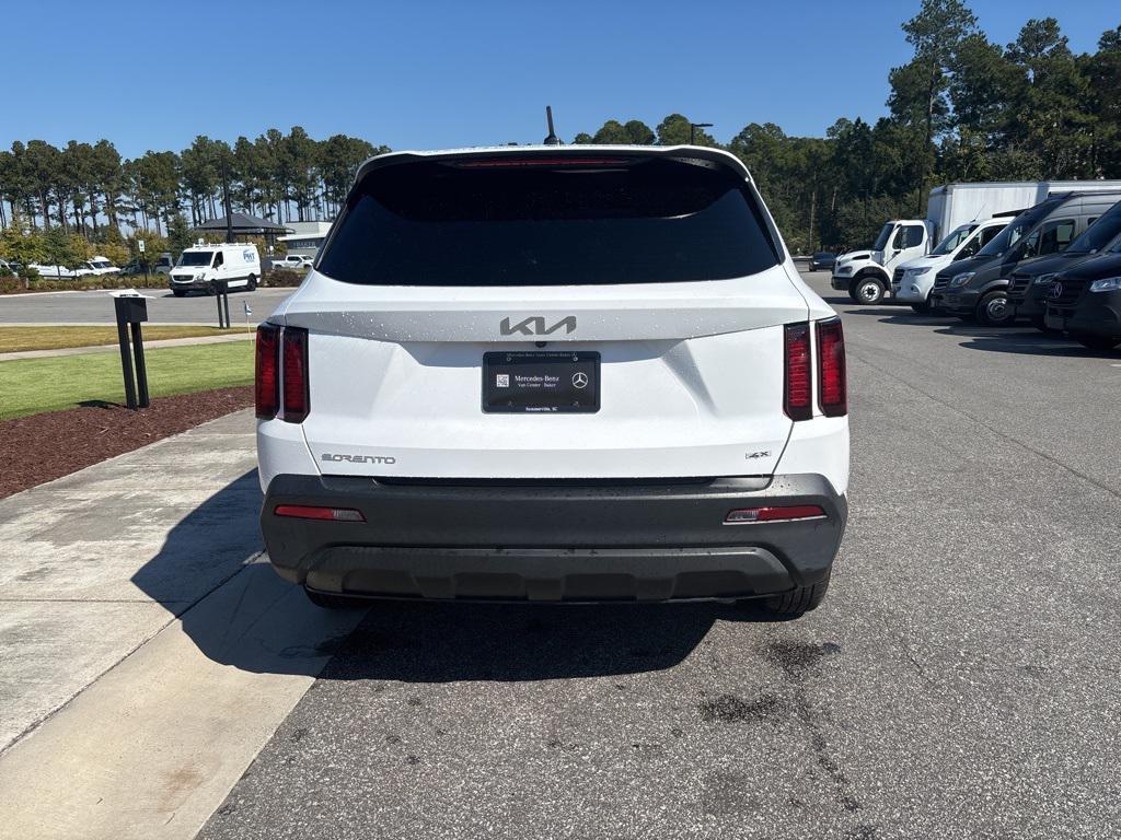 used 2023 Kia Sorento car, priced at $25,888