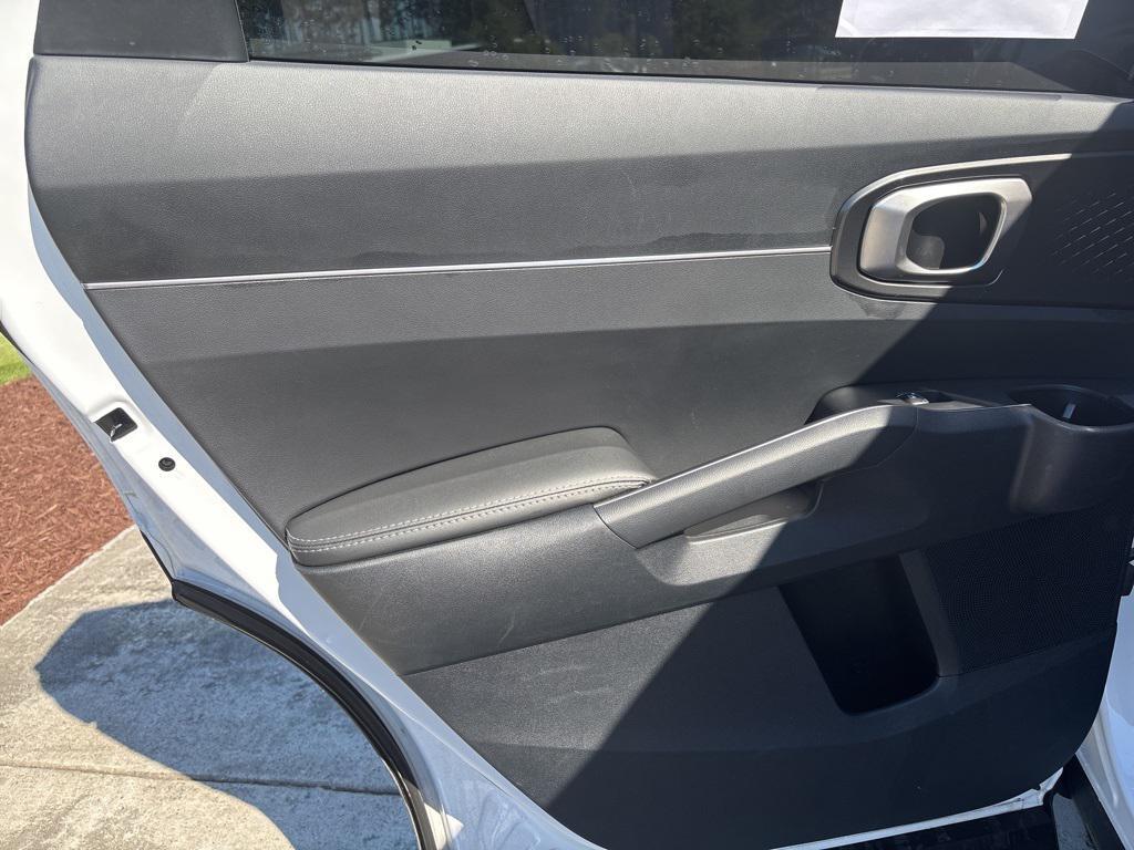 used 2023 Kia Sorento car, priced at $25,888