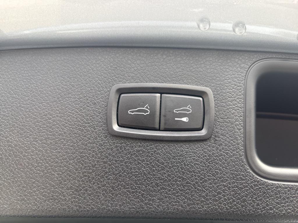 used 2021 Porsche Macan car, priced at $32,888