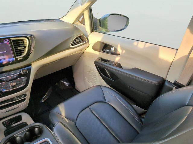 used 2023 Chrysler Pacifica car, priced at $20,777