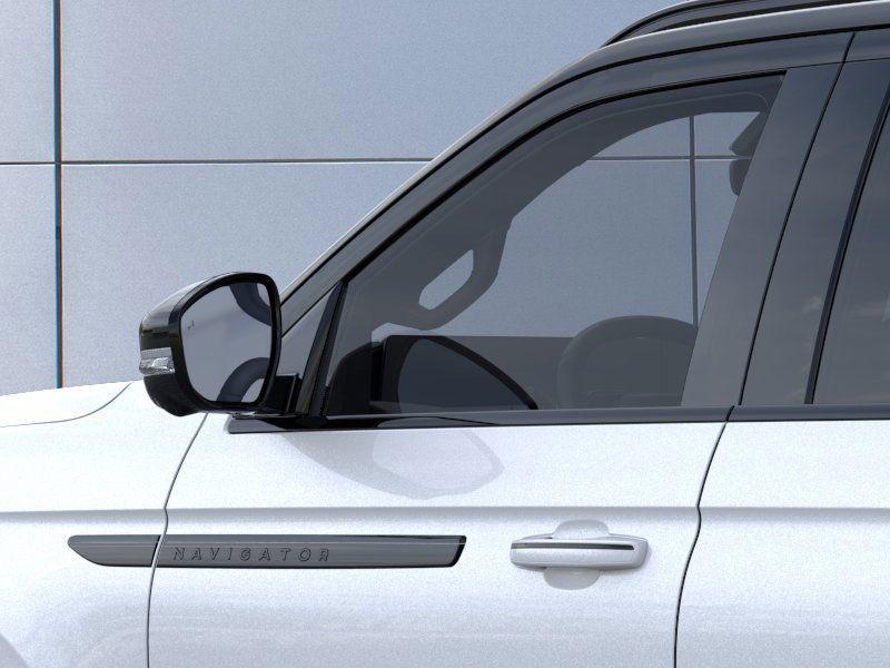 new 2025 Lincoln Navigator car, priced at $127,855