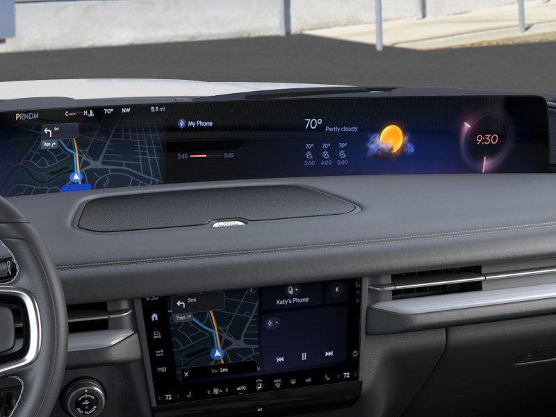 new 2025 Lincoln Navigator car, priced at $104,435