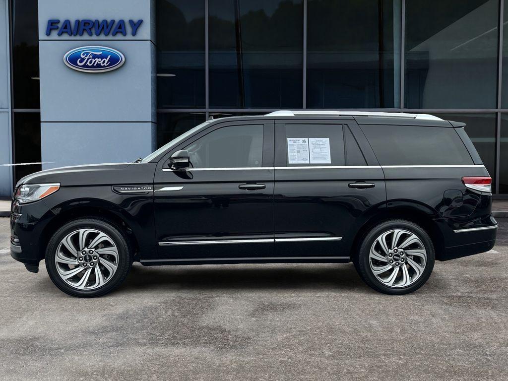 used 2023 Lincoln Navigator car, priced at $64,997