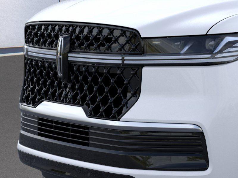new 2025 Lincoln Navigator car, priced at $96,954