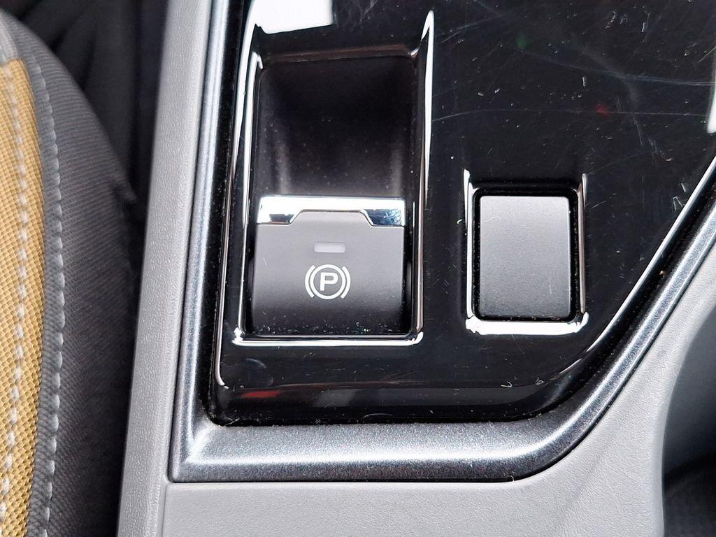 used 2025 Subaru Crosstrek car, priced at $29,797