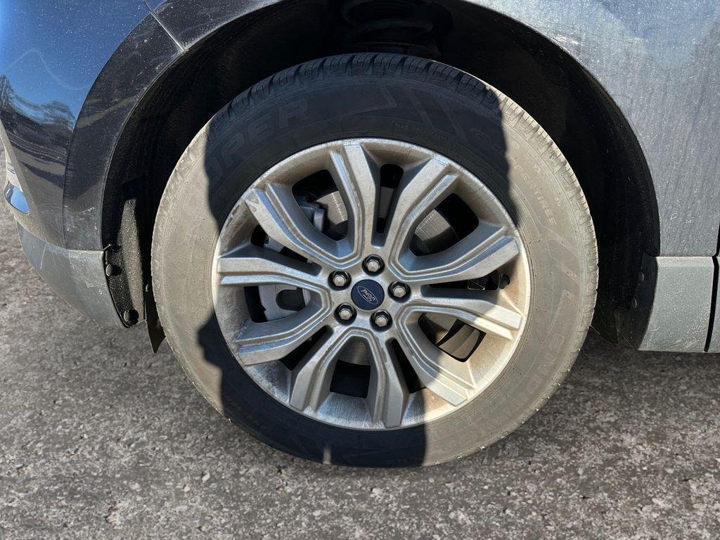 used 2022 Ford Edge car