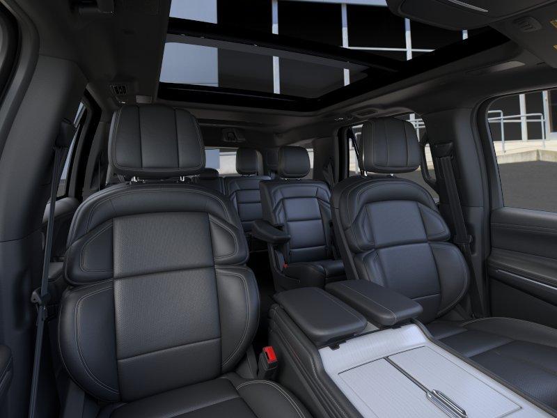 new 2026 Lincoln Navigator car, priced at $99,926