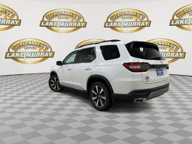 used 2025 Honda Pilot car, priced at $47,364