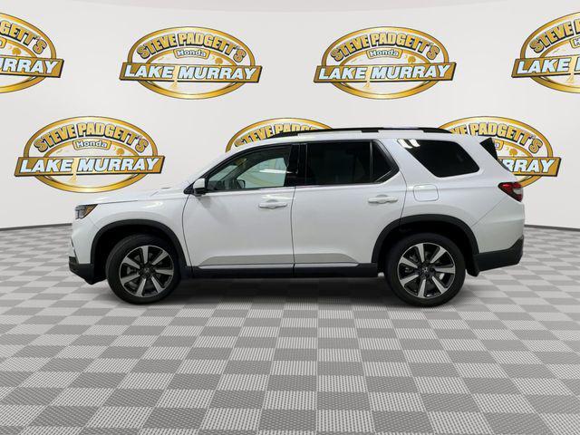used 2025 Honda Pilot car, priced at $47,364