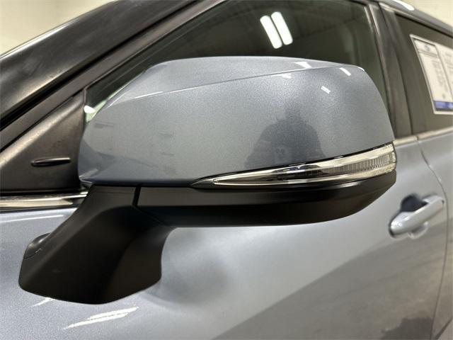used 2023 Toyota Highlander car, priced at $31,000