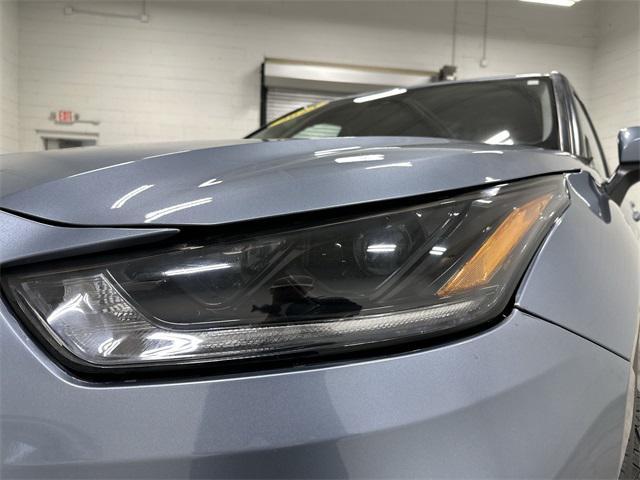 used 2023 Toyota Highlander car, priced at $31,000