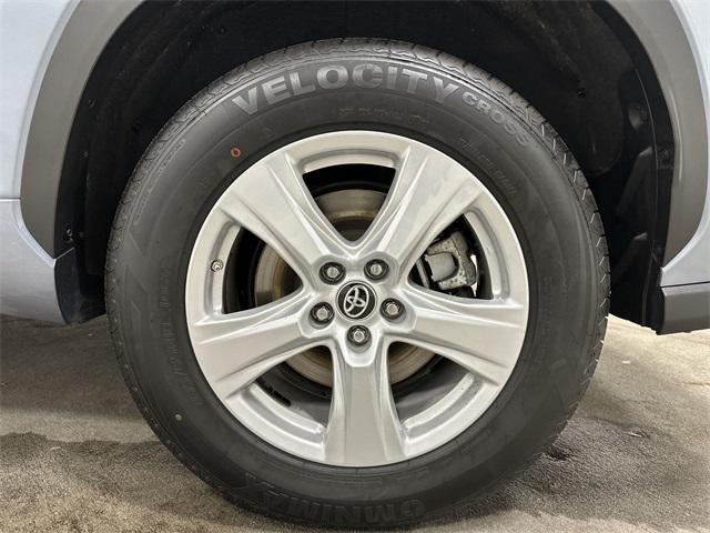 used 2023 Toyota Highlander car, priced at $31,000