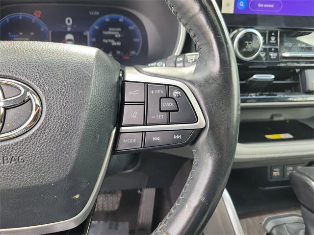 used 2023 Toyota Highlander car, priced at $31,204