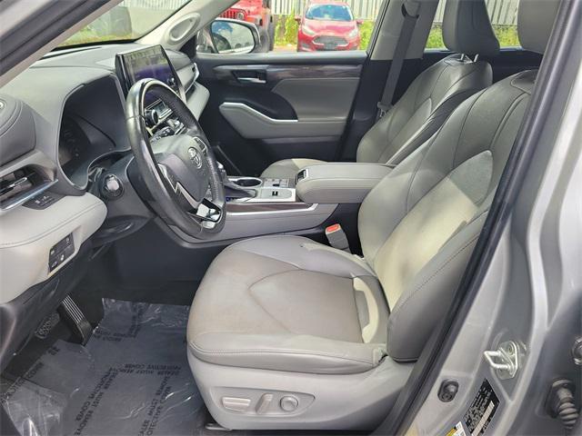 used 2023 Toyota Highlander car, priced at $31,204