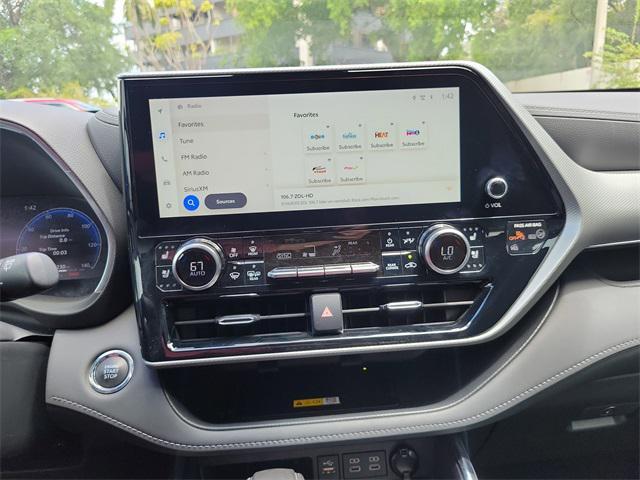 used 2023 Toyota Highlander car, priced at $36,999