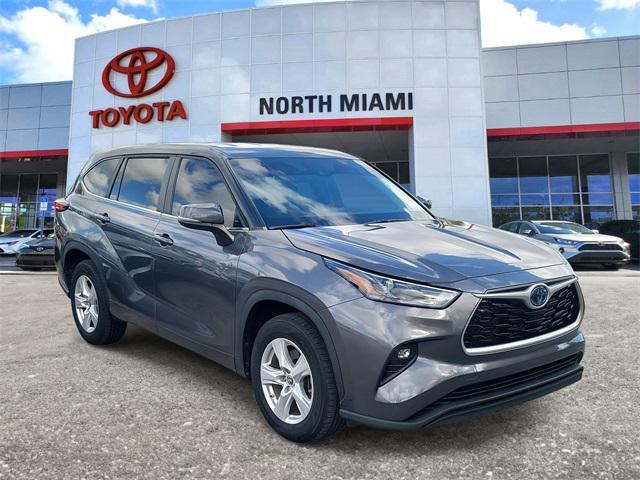 used 2023 Toyota Highlander Hybrid car, priced at $32,954