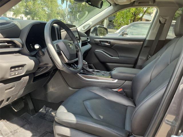 used 2024 Toyota Highlander car, priced at $41,994