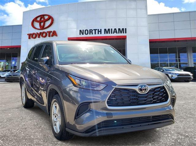 used 2023 Toyota Highlander car, priced at $29,750