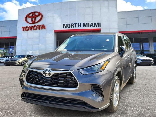 used 2023 Toyota Highlander car, priced at $29,750