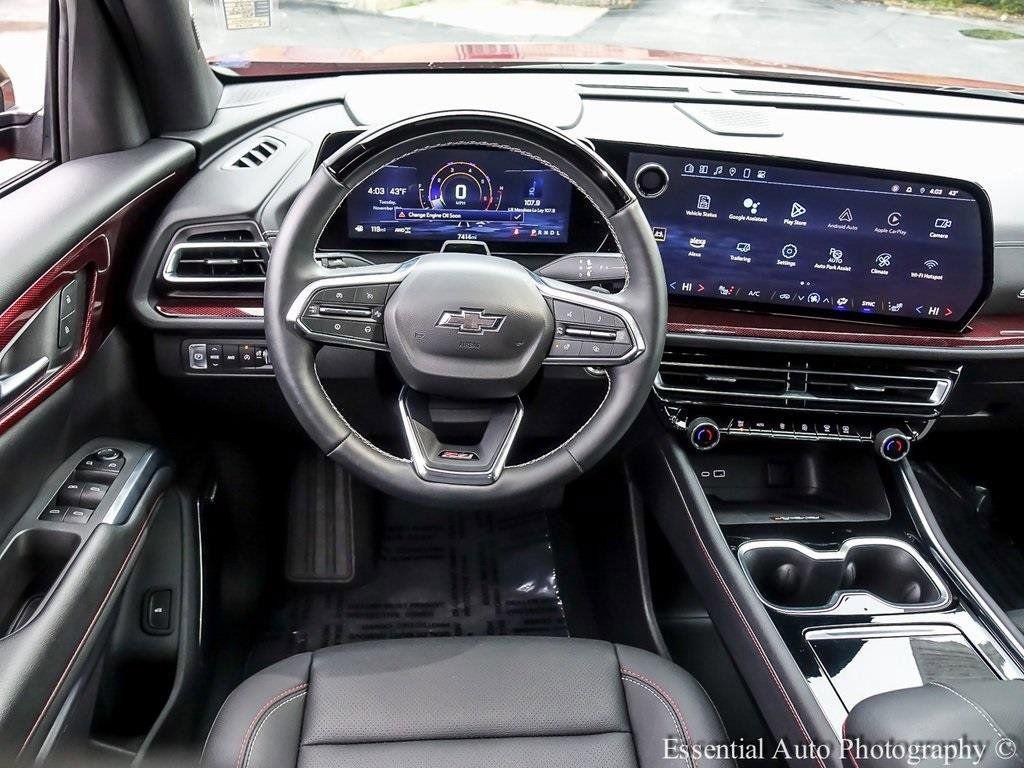 used 2025 Chevrolet Traverse car, priced at $46,495