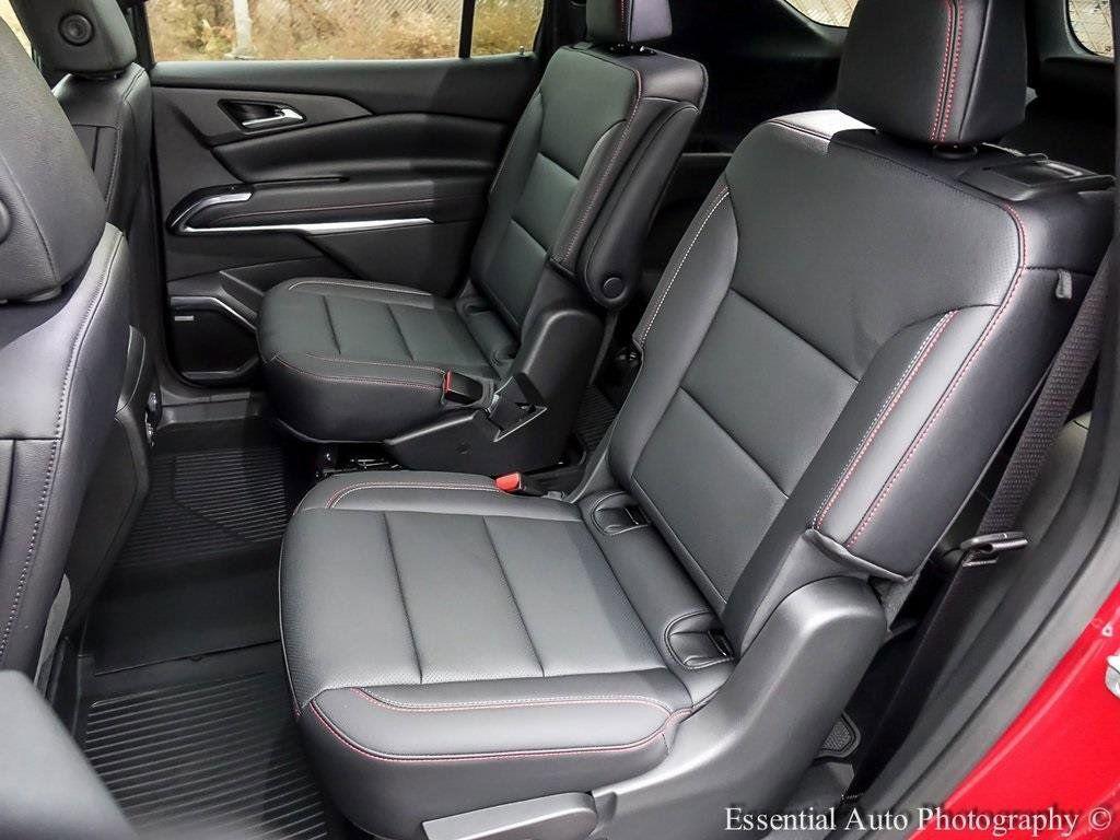 used 2025 Chevrolet Traverse car, priced at $46,495