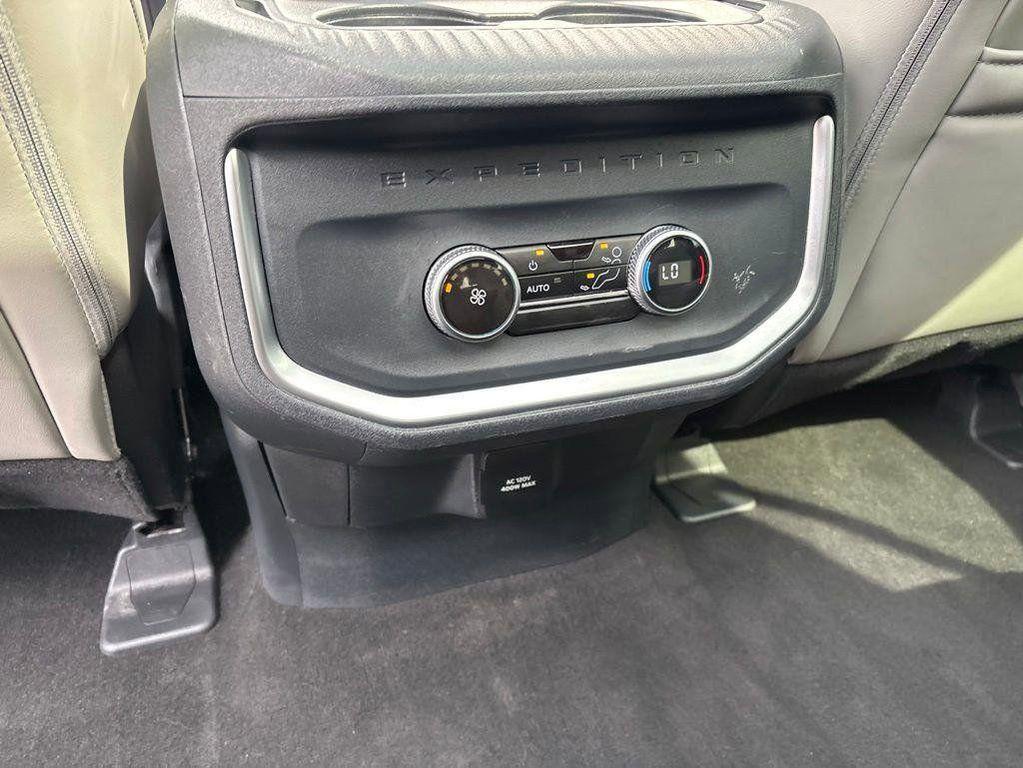 used 2025 Ford Expedition car, priced at $58,000