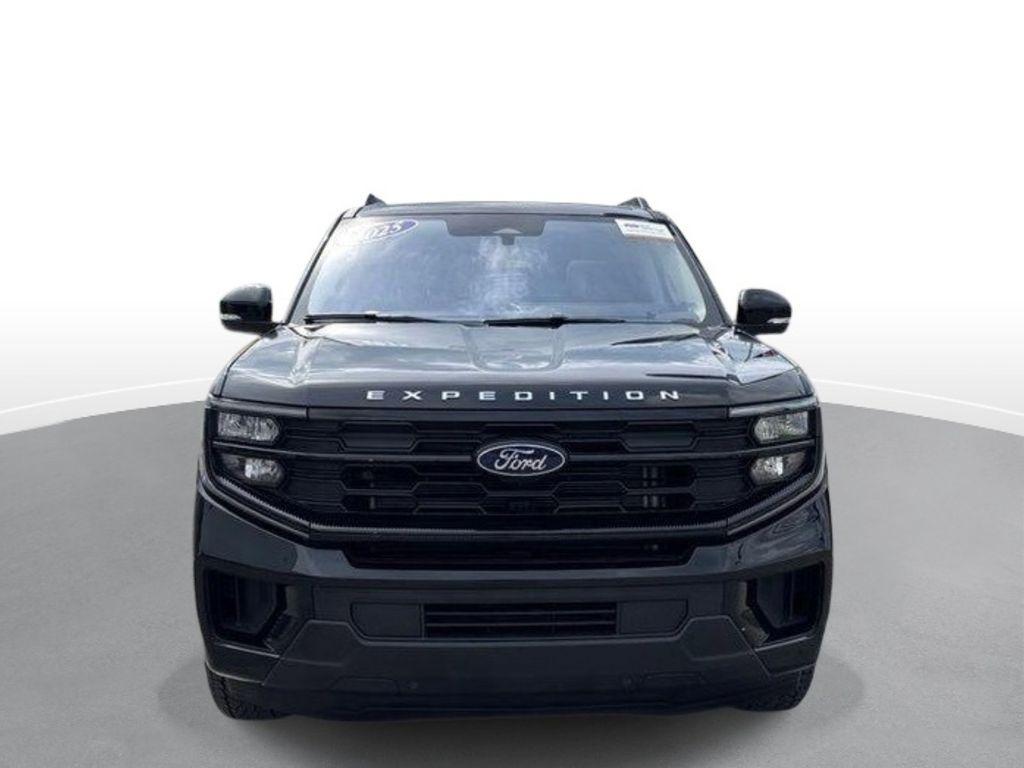 used 2025 Ford Expedition car, priced at $58,000