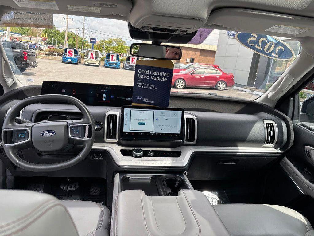 used 2025 Ford Expedition car, priced at $58,000