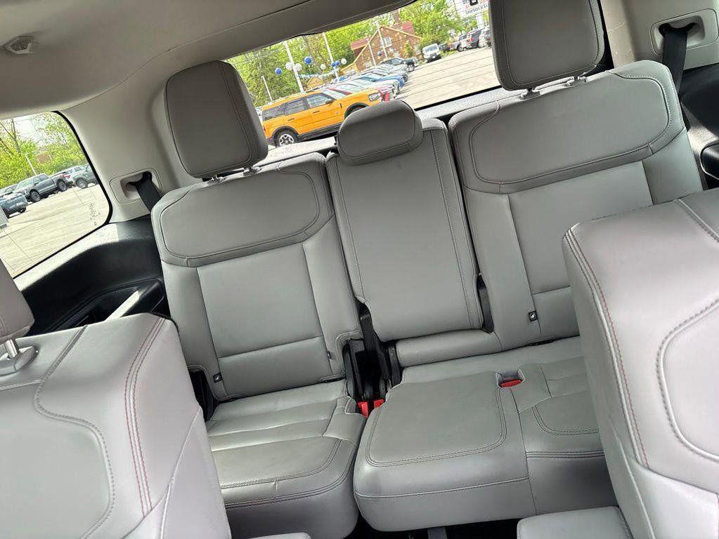 used 2025 Ford Expedition car, priced at $58,000