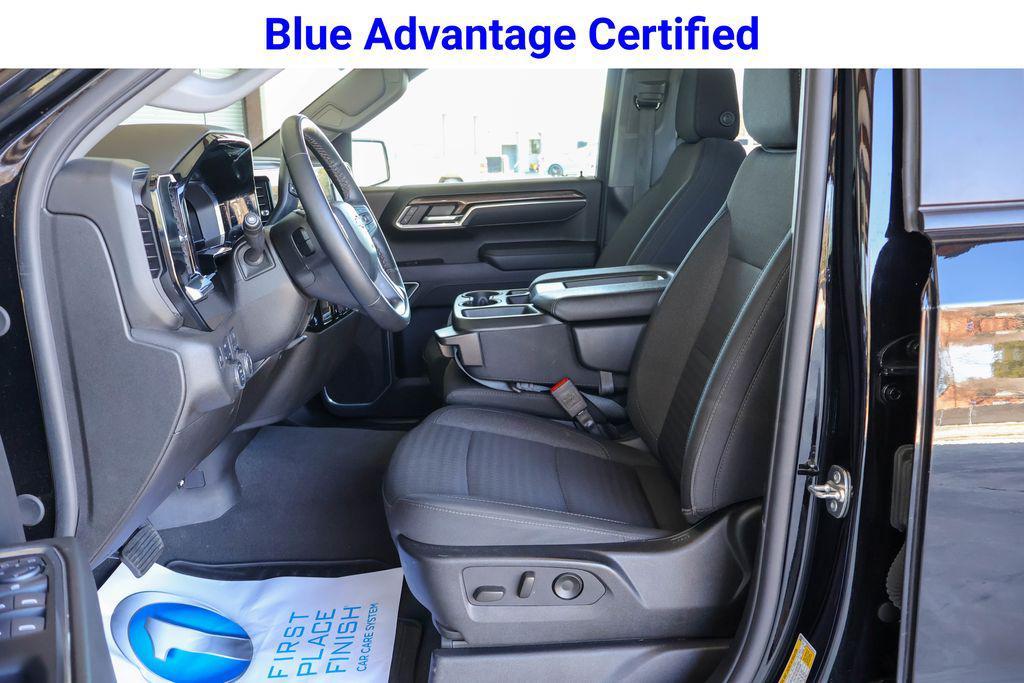 used 2025 Chevrolet Silverado 1500 car, priced at $40,809