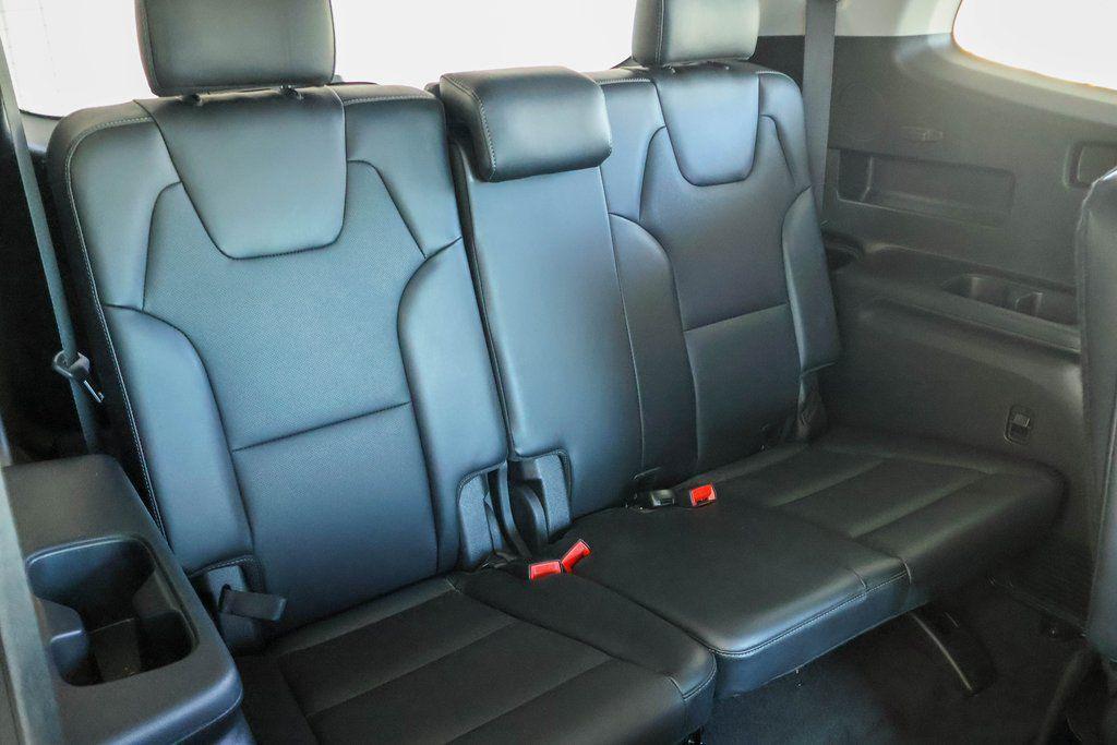 used 2025 Kia Telluride car, priced at $35,168