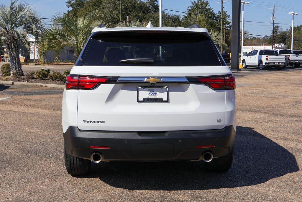used 2022 Chevrolet Traverse car, priced at $22,648