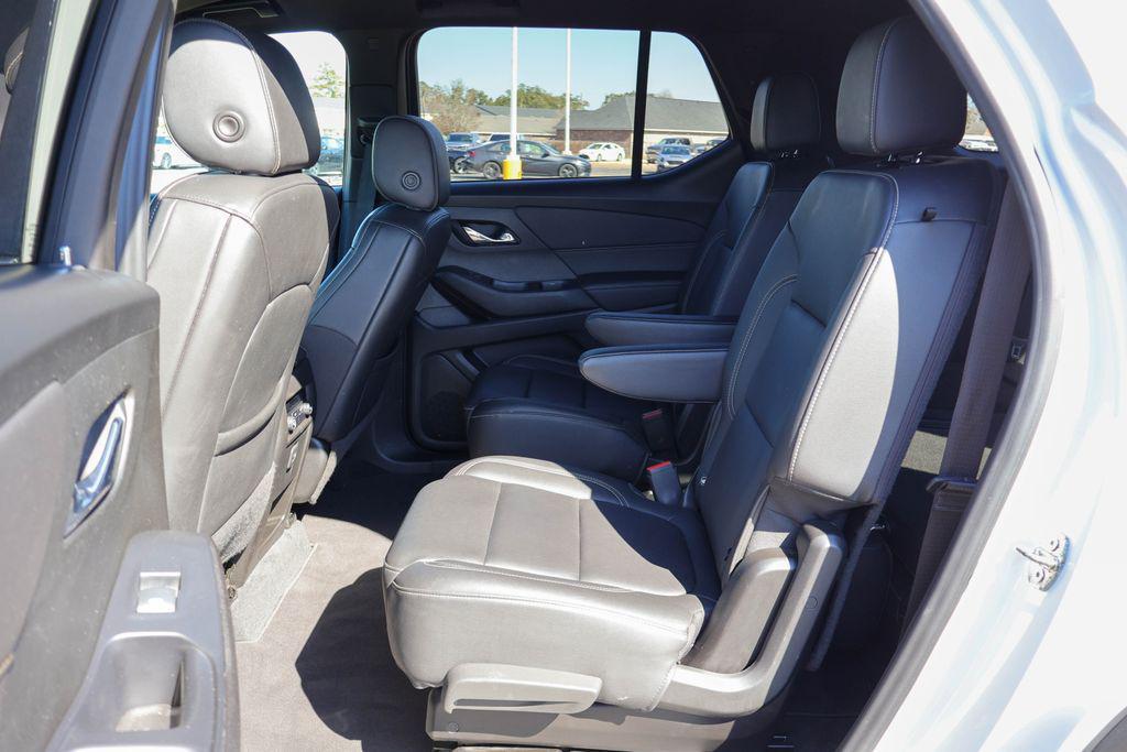 used 2022 Chevrolet Traverse car, priced at $22,648