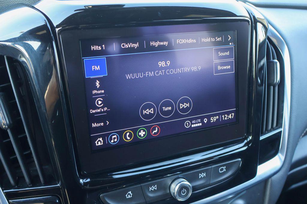 used 2022 Chevrolet Traverse car, priced at $22,648