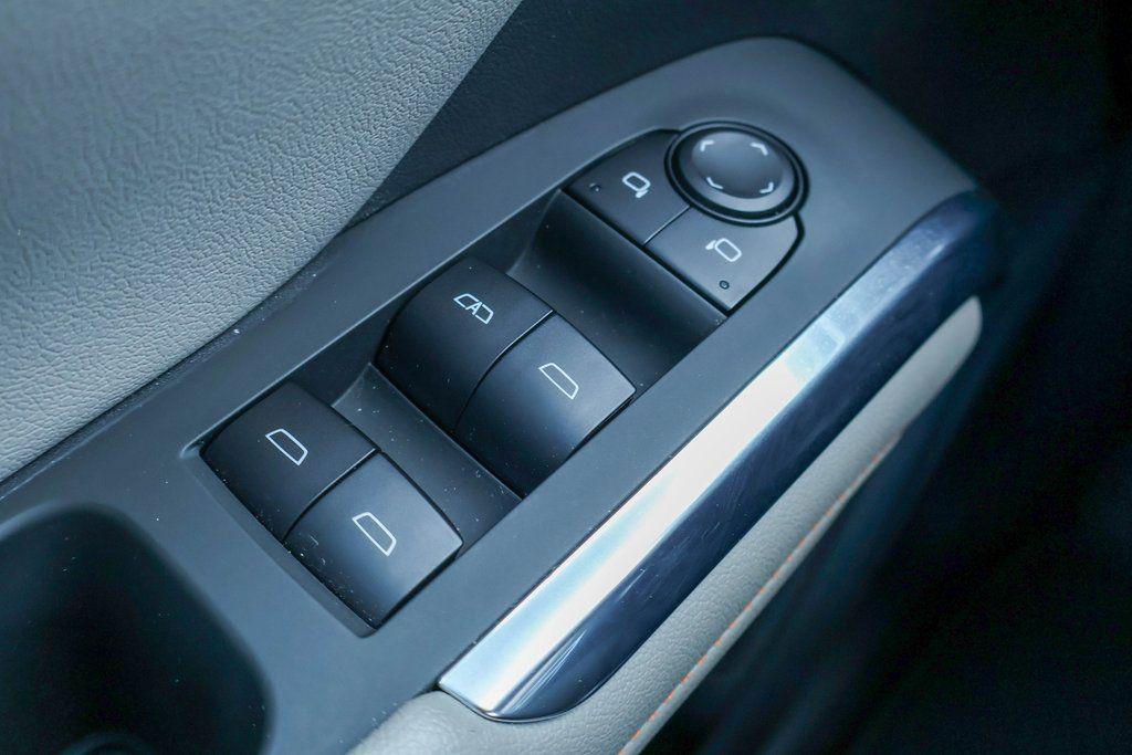 used 2025 Chevrolet Traverse car, priced at $35,040