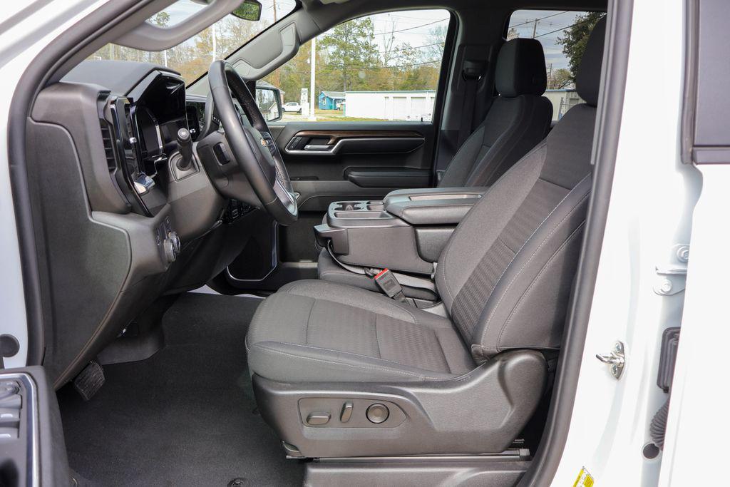 used 2025 Chevrolet Silverado 1500 car, priced at $36,532