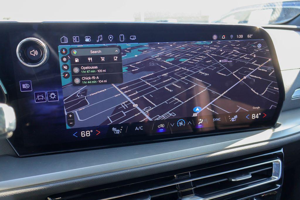 used 2025 Chevrolet Traverse car, priced at $36,175