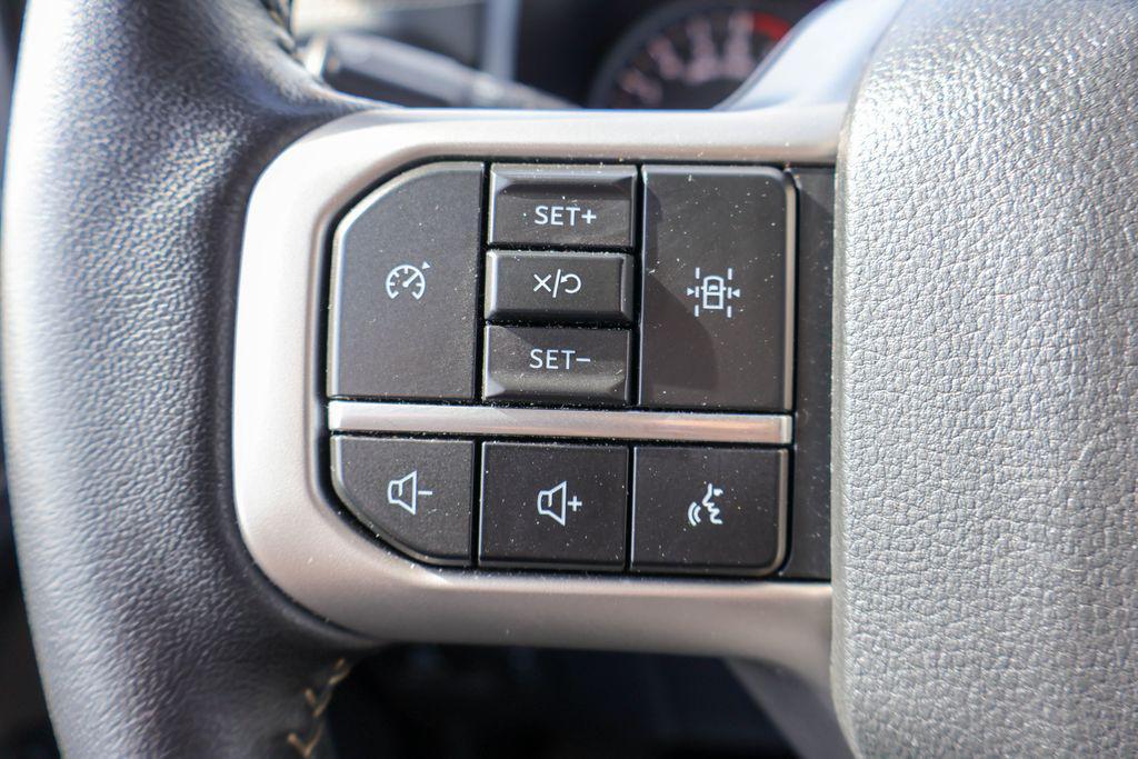 used 2024 Ford Expedition Max car, priced at $40,995