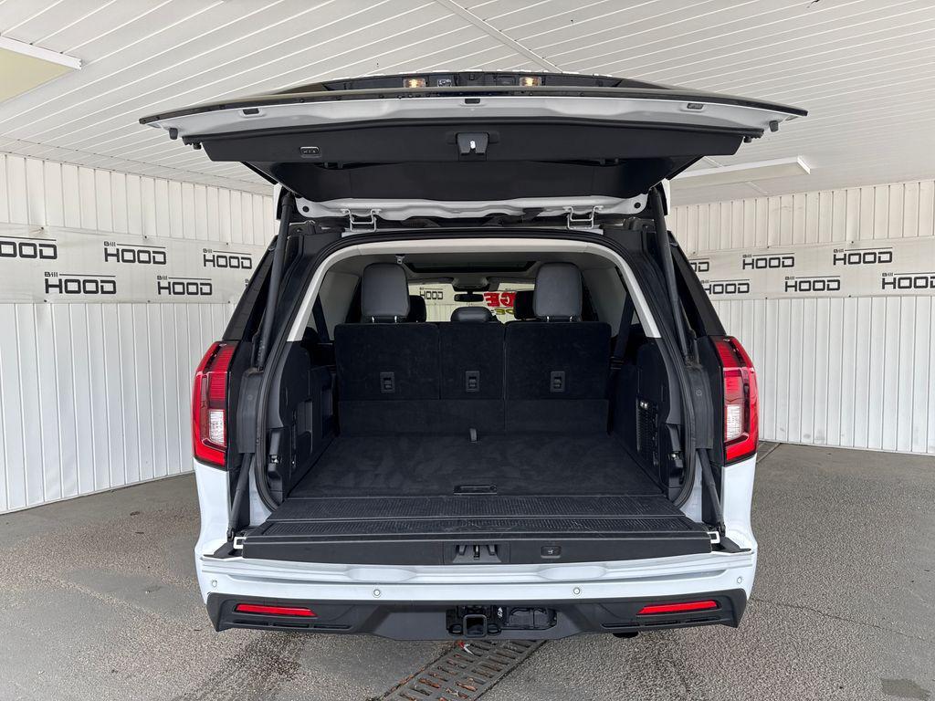 used 2025 Ford Expedition Max car, priced at $60,895