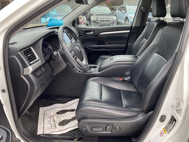 used 2019 Toyota Highlander car, priced at $20,995