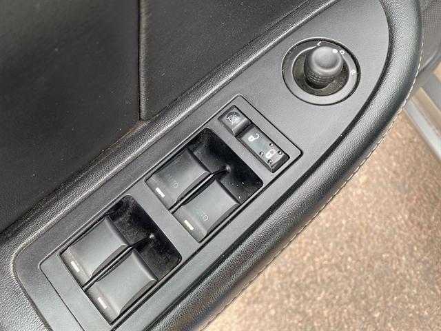 used 2011 Chrysler 200 car, priced at $4,995