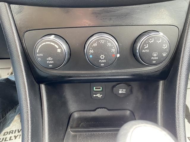 used 2011 Chrysler 200 car, priced at $4,995