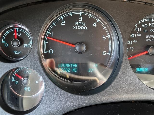 used 2012 Chevrolet Suburban car, priced at $11,995