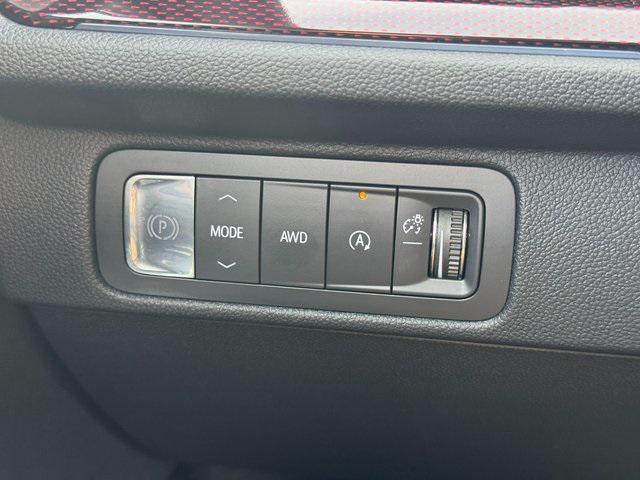 used 2025 Chevrolet Traverse car, priced at $51,000