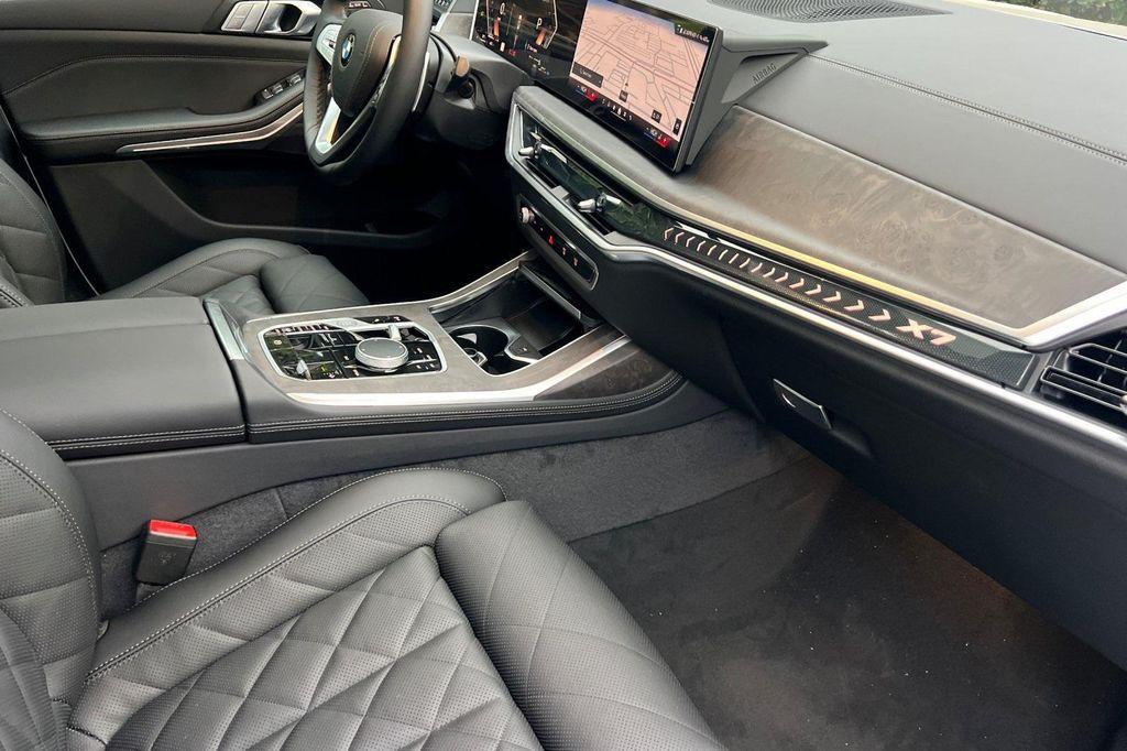 new 2026 BMW X7 car, priced at $90,520