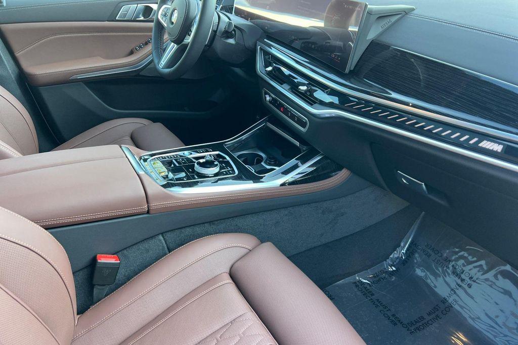 new 2026 BMW X7 car, priced at $122,645