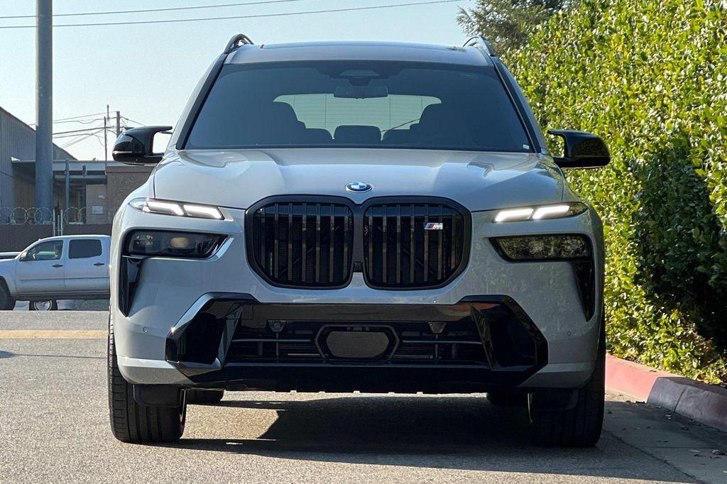 new 2026 BMW X7 car, priced at $122,645
