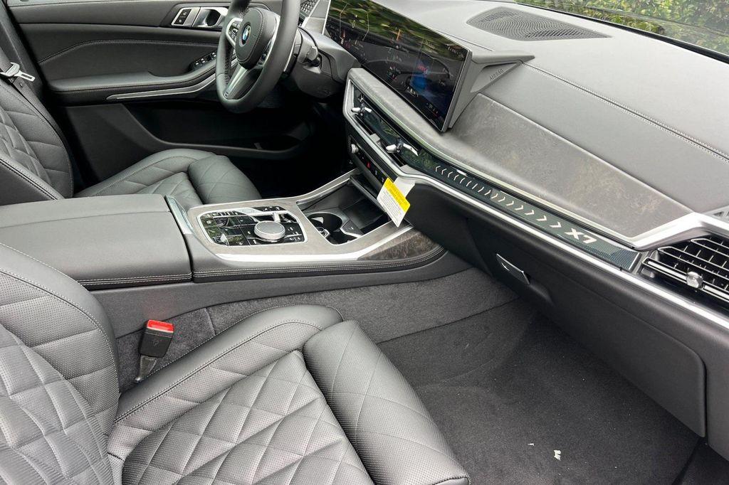 new 2026 BMW X7 car, priced at $96,870
