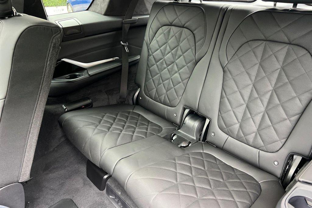 new 2026 BMW X7 car, priced at $96,870