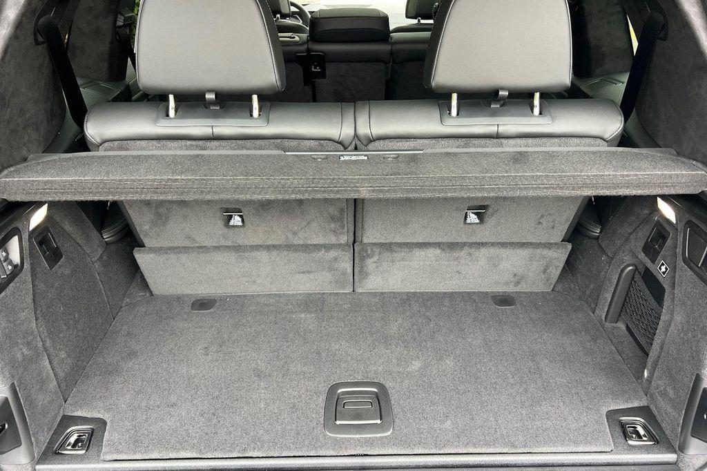 new 2026 BMW X7 car, priced at $96,870